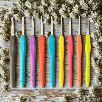 Set Agujas Crochet Mando Siliconado TK Numero 2-6