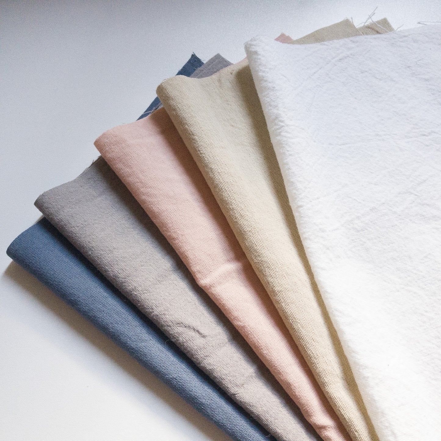 Pack De Telas Tusor Para Bordar "Dreamland Gray"