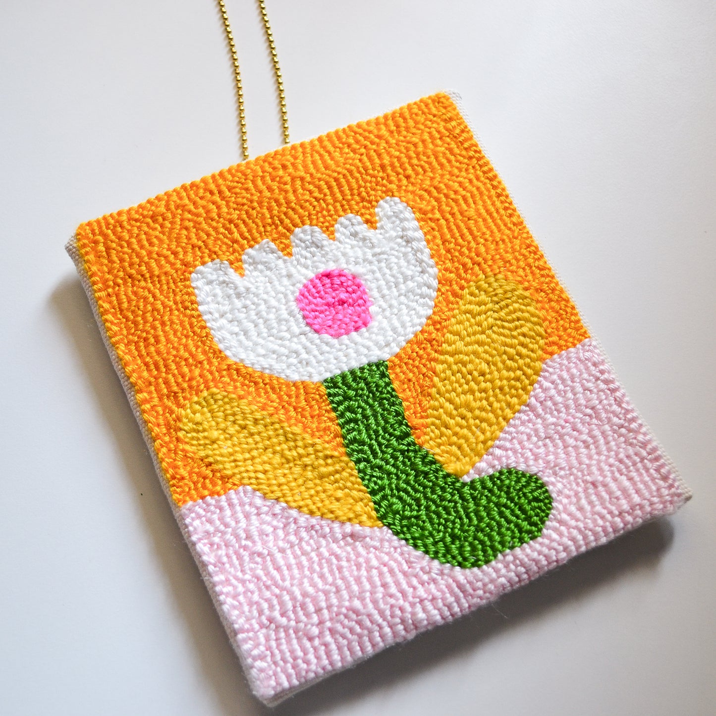 Tapiz Floral Punch Needle | Arte Textil Hecho a Mano