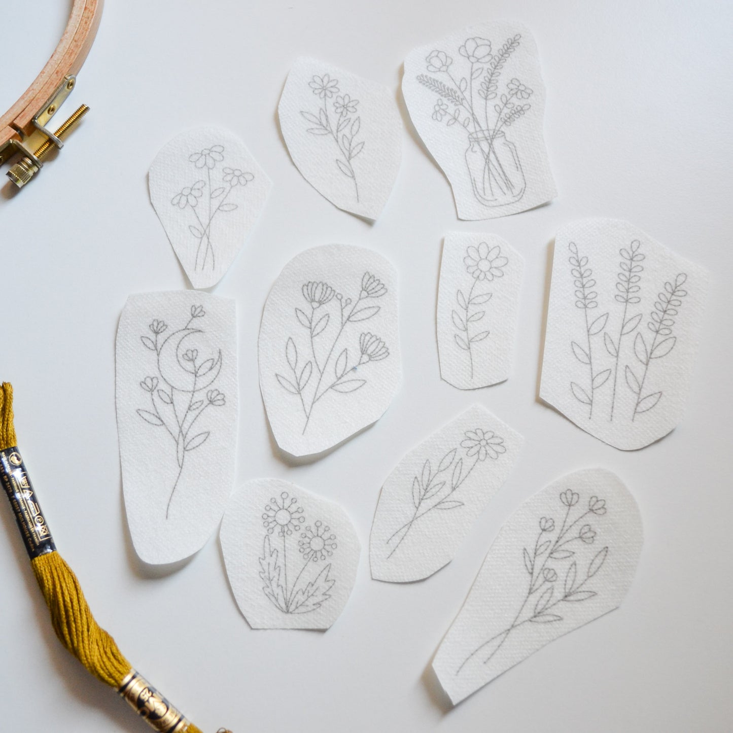 Stickers "Luna escondida"" para bordar Hidrosoluble