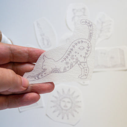 Stickers "Misterio cat" para bordar Hidrosoluble