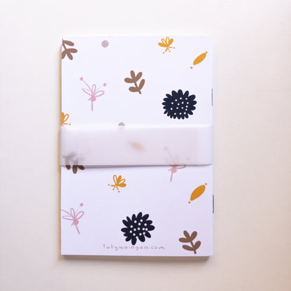 Libreta A6 Flores azules | Ilustrada a Mano