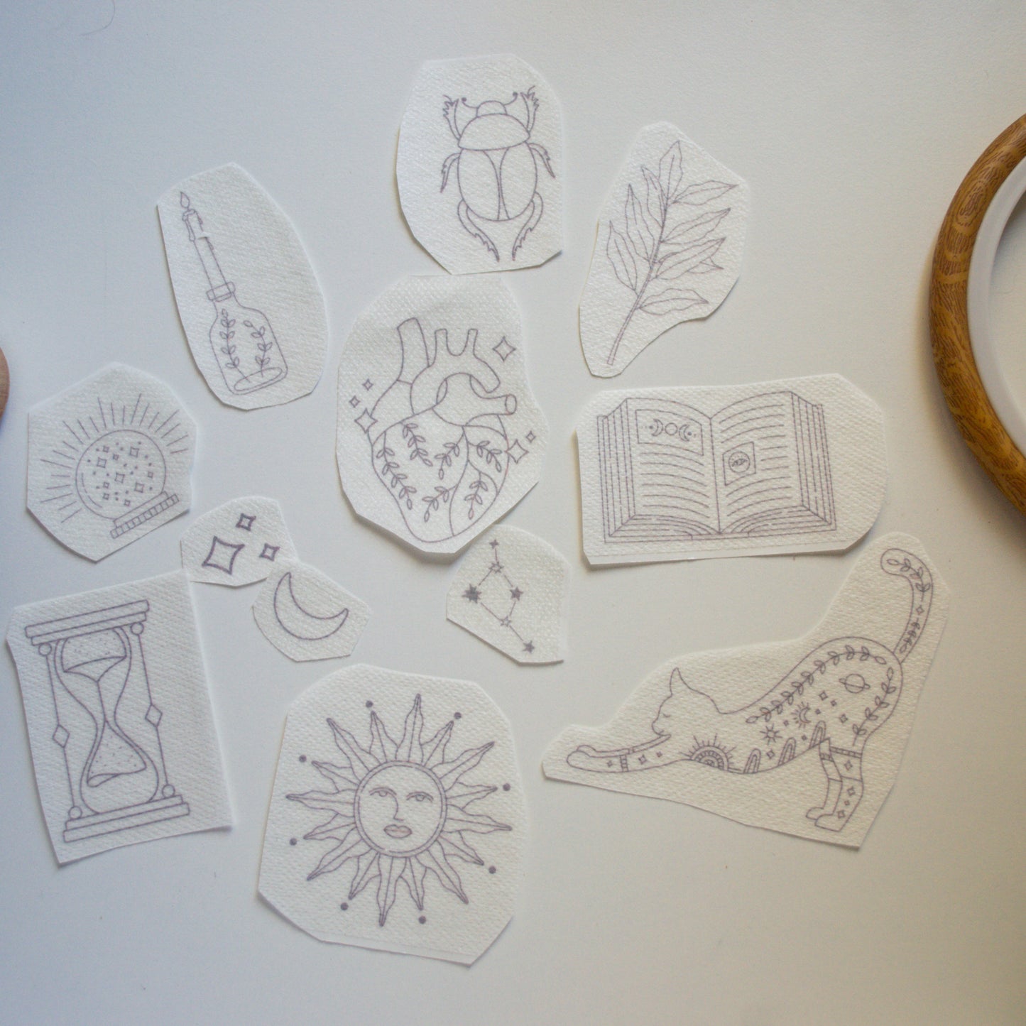 Stickers "Misterio cat" para bordar Hidrosoluble