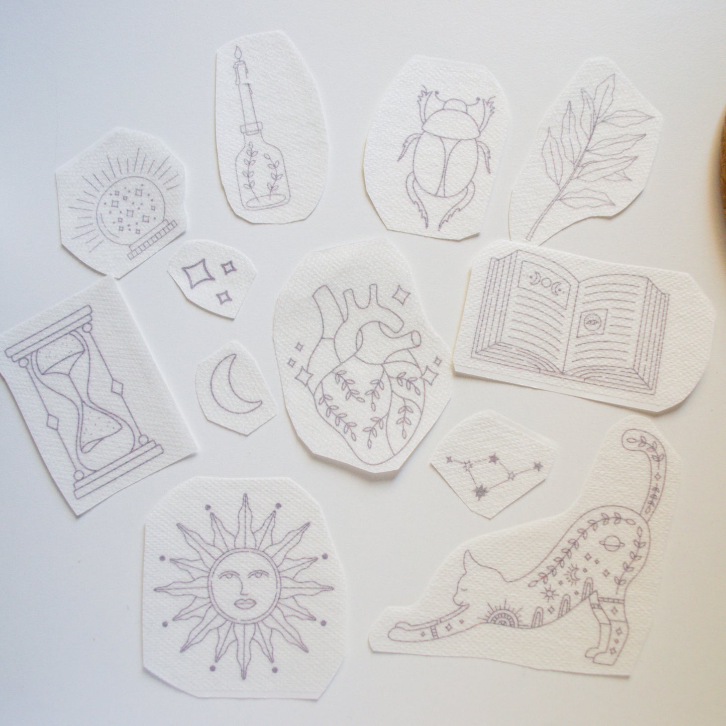 Stickers "Misterio cat" para bordar Hidrosoluble