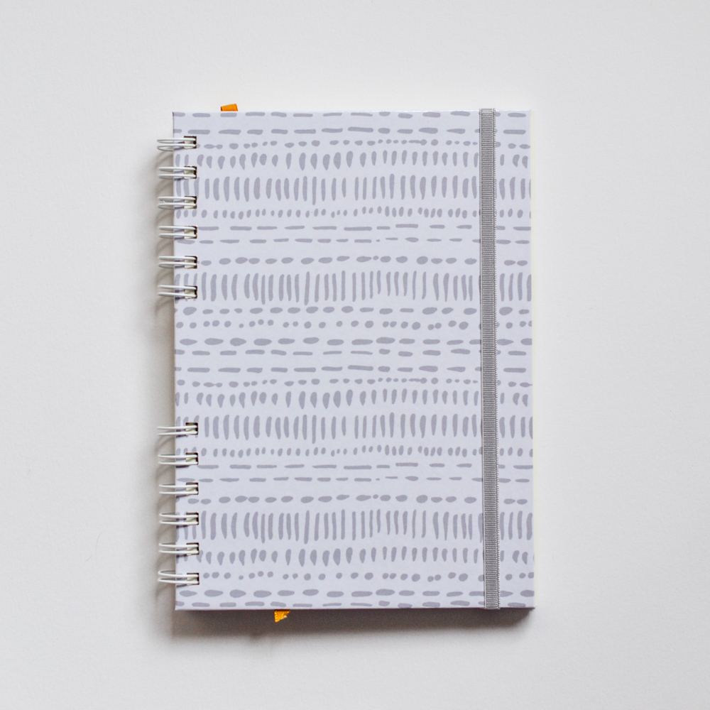 cuaderno anillado a5 gris minimalista